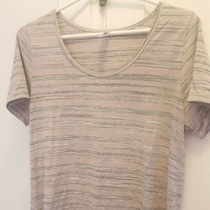 Lularoe Classics tee